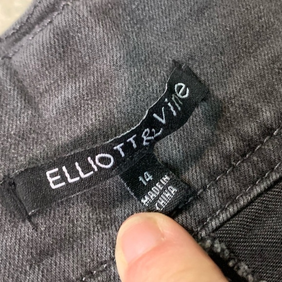 Elliott & Vine High Rise Unique Waist Black Cotton Blend Jeans Plus size 14 - Picture 4 of 12